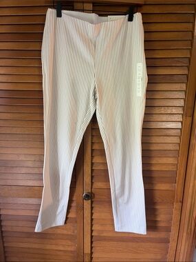 A New Day Cream and White Vertical Stripe Pull-On Pants NWT Size 6R